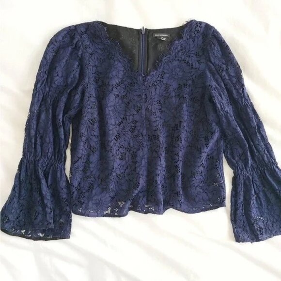 New Club Monaco Jarne Navy Blue Lace V-Neck Blouse - Picture 3 of 9